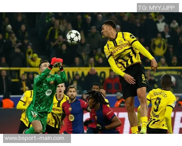 欧联杯激战巴萨逆袭曼城补时绝杀引爆全场战术解析