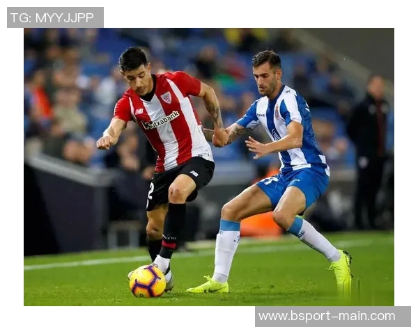 国王杯精彩对决里昂大胜热刺6-2引发全场震撼 国王杯精彩对决里昂大胜热刺6-2引发全场震撼