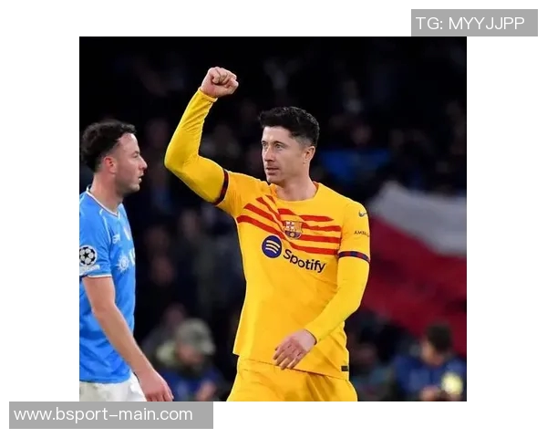 友谊赛精彩回顾:那不勒斯轻取阿森纳红牌事件引发全场热议 友谊赛精彩回顾:那不勒斯轻取阿森纳红牌事件引发全场热议